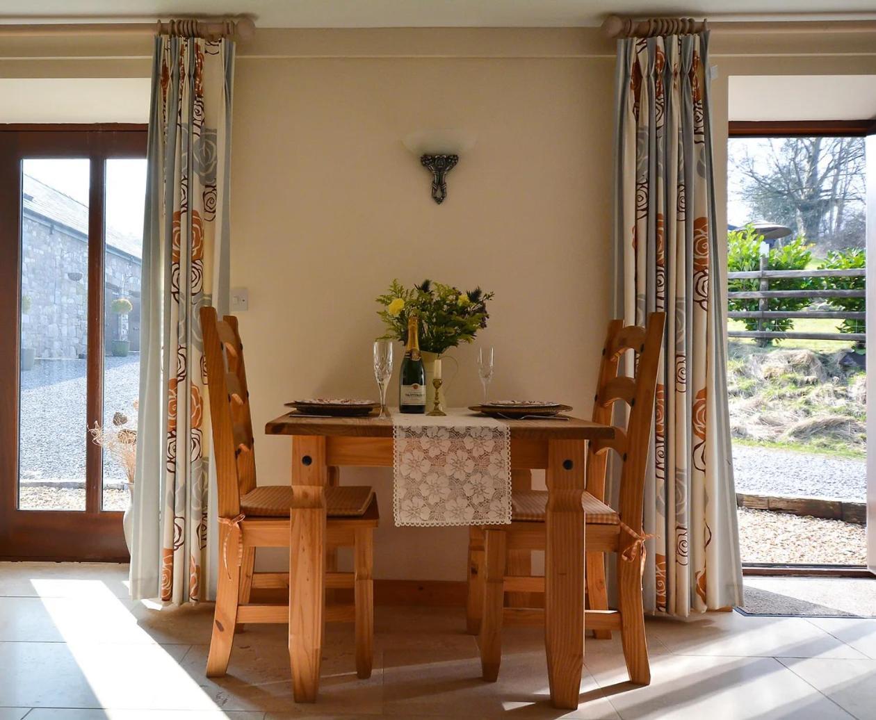 Rhiwddu Barns Villa Llangadog Cameră foto